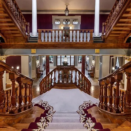 Palace Hotel 5*